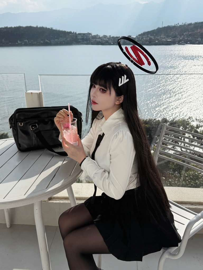 半半子 BANBANKO《蔚蓝档案 调月莉音 Vol.03 制服x競泳》主题写真：64张全套美图，含5个视频