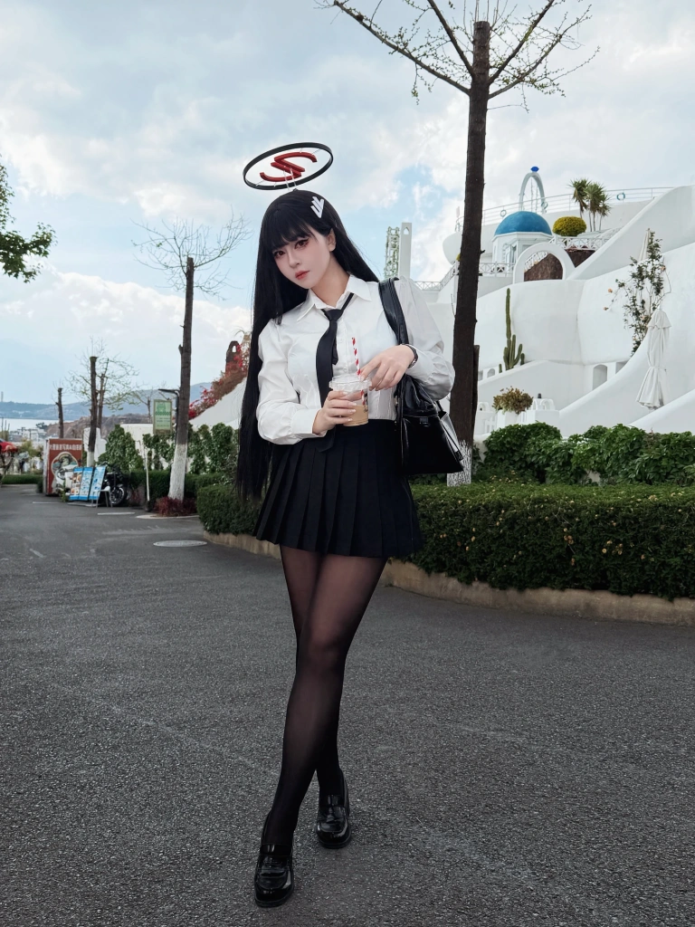 半半子 BANBANKO《蔚蓝档案 调月莉音 Vol.03 制服x競泳》主题写真：64张全套美图，含5个视频