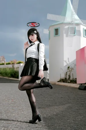 半半子 BANBANKO《蔚蓝档案 调月莉音 Vol.03 制服x競泳》主题写真：64张全套美图，含5个视频