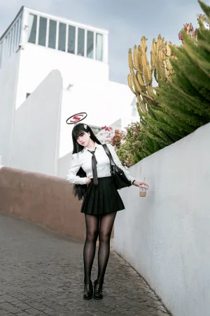 半半子 BANBANKO《蔚蓝档案 调月莉音 Vol.03 制服x競泳》主题写真：64张全套美图，含5个视频