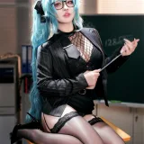 半半子 BANBANKO《Nikke胜利女神 普丽瓦蒂》主题写真：58张全套美图，含5个视频