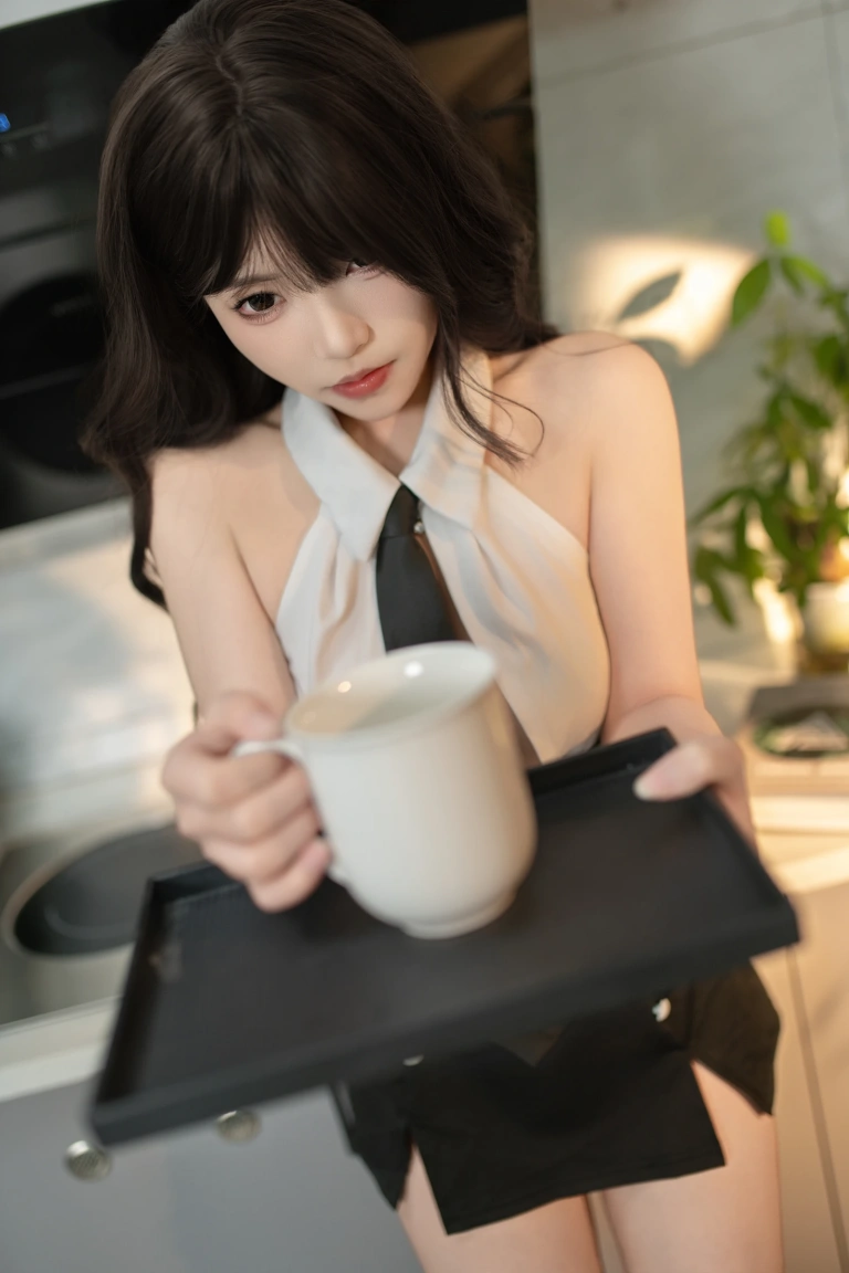 Bangni邦尼《小职员》主题写真：83张全套美图