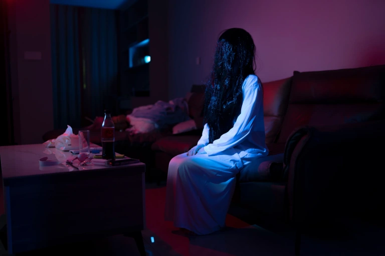 Bangni邦尼《万圣节派对 贞子女友》主题写真：90张全套美图