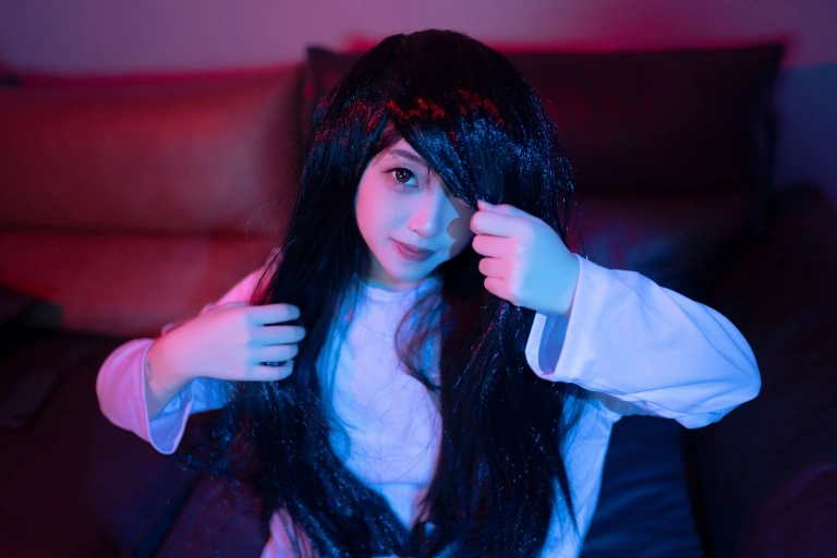 Bangni邦尼《万圣节派对 贞子女友》主题写真：90张全套美图