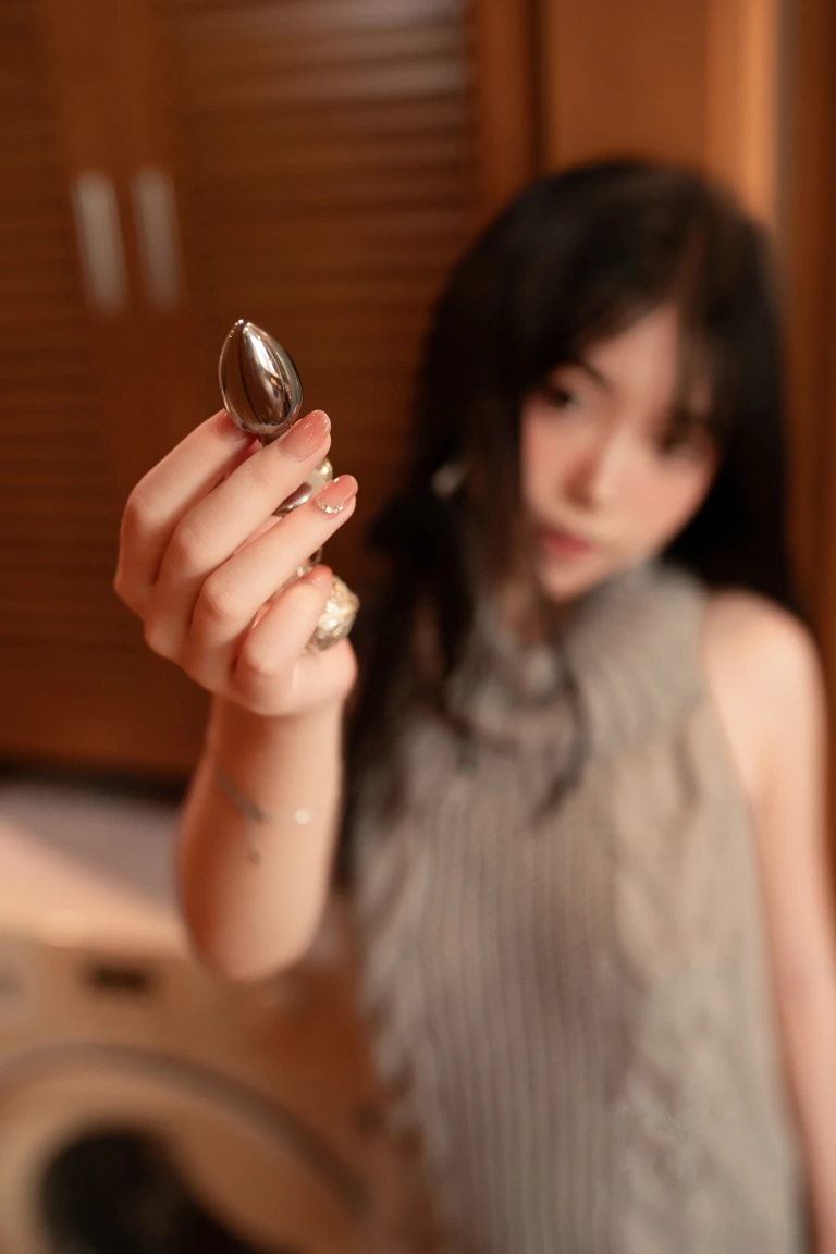 Bangni邦尼《灰色毛衣》主题写真：85张全套美图