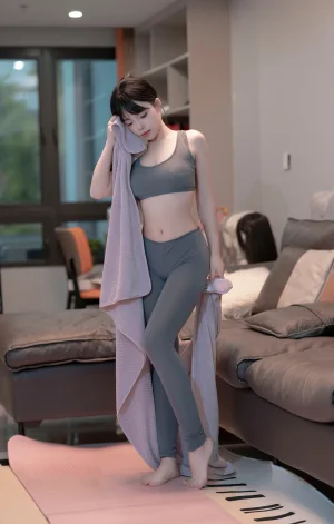 Bangni邦尼《瑜伽》主题写真：104张全套美图