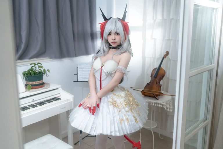 Bangni邦尼《明日方舟 W芭蕾舞者》主题写真：117张全套美图，含5个视频
