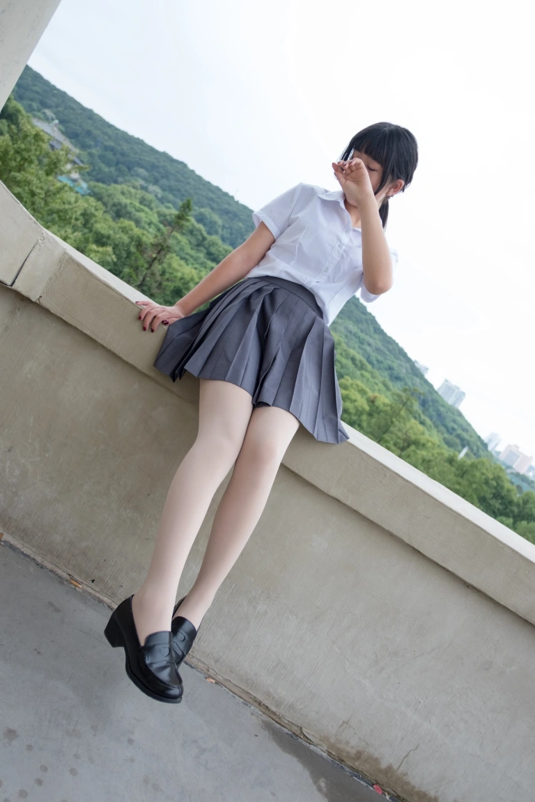 森萝财团《BETA-005》主题写真：75张全套美图
