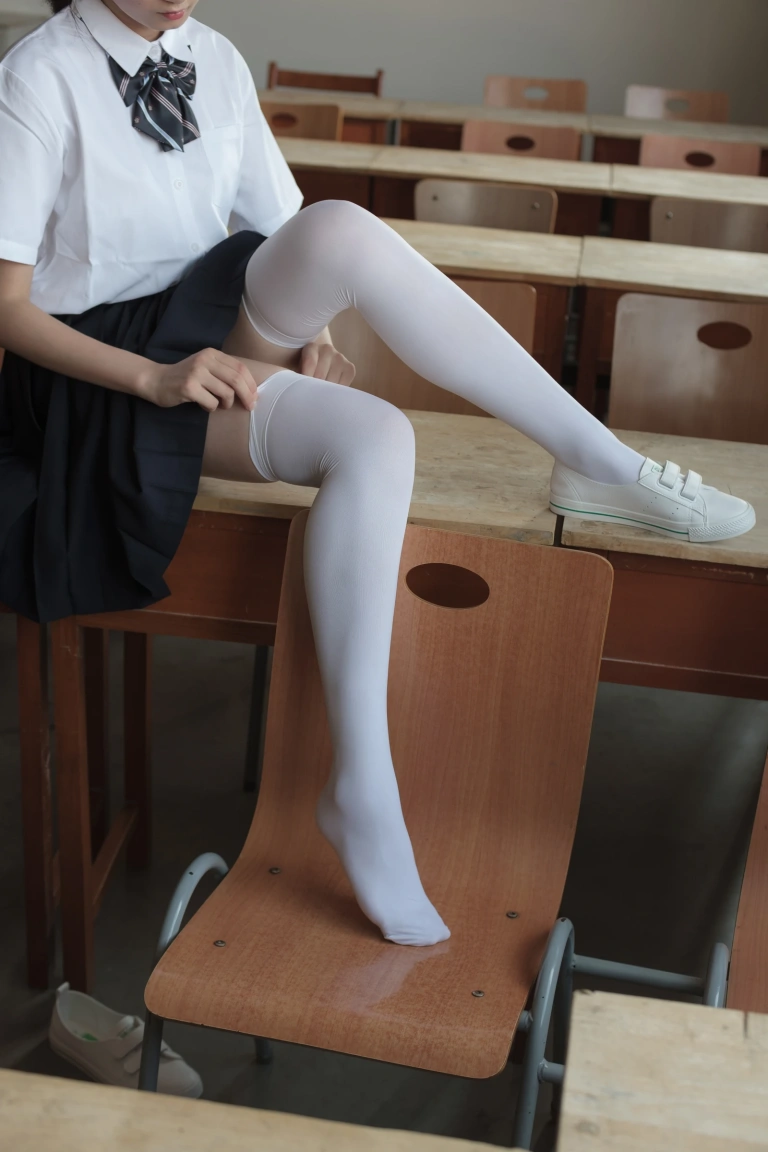 森萝财团《BETA-022》主题写真：66张全套美图
