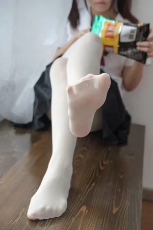 森萝财团《BETA-028》主题写真：60张全套美图