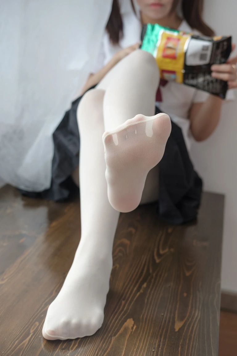 森萝财团《BETA-028》主题写真：60张全套美图