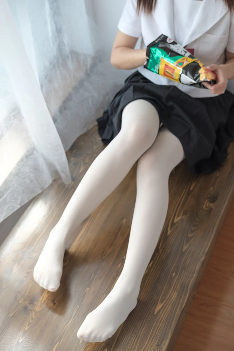 森萝财团《BETA-028》主题写真：60张全套美图