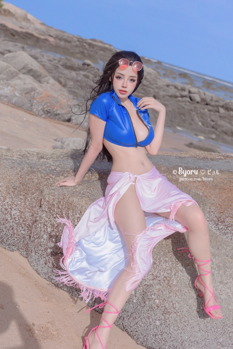 Byoru《Nico Robin》主题写真：30张全套美图