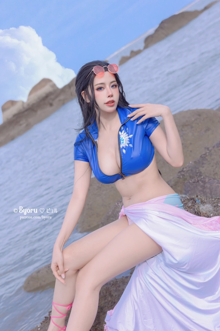 Byoru《Nico Robin》主题写真：30张全套美图