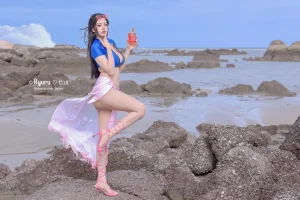 Byoru《Nico Robin》主题写真：30张全套美图