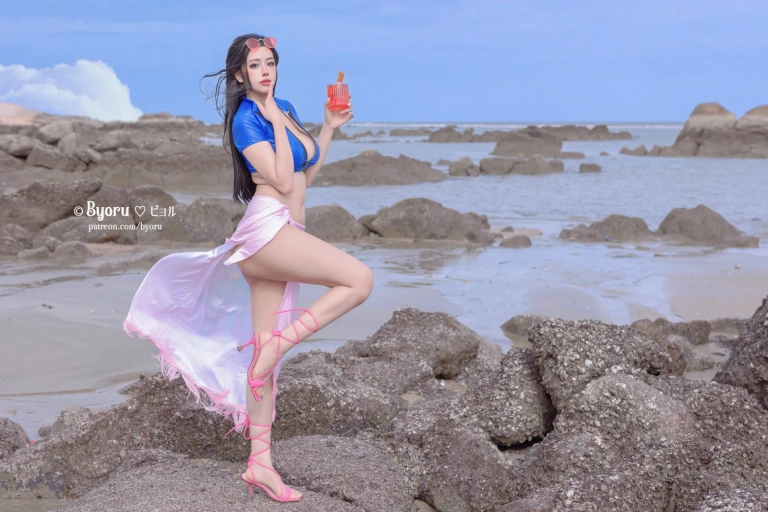 Byoru《Nico Robin》主题写真：30张全套美图