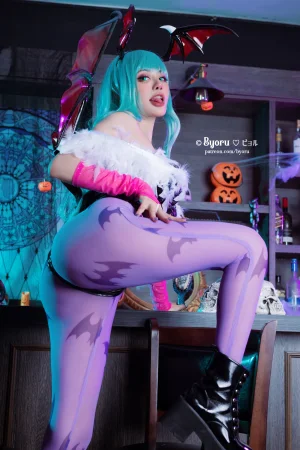 Byoru《Morrigan》主题写真：32张全套美图