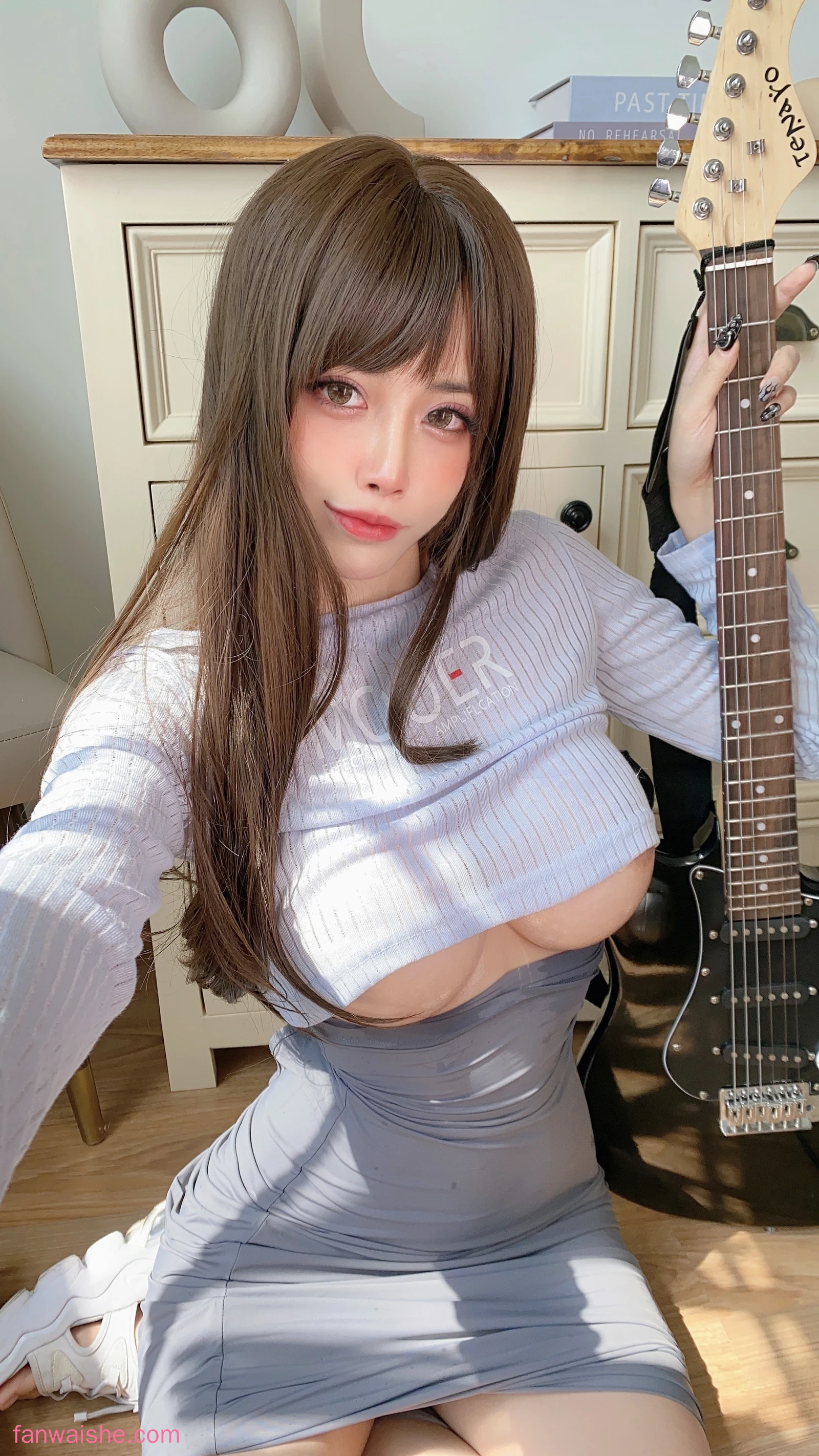 Byoru Byoru NO.068 - Guitar Sister
