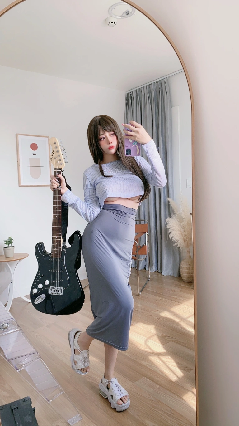 Byoru《Guitar Sister》主题写真：55张全套美图，含7个视频