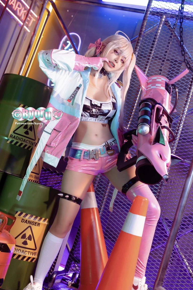 Byoru《Jackal》主题写真：47张全套美图
