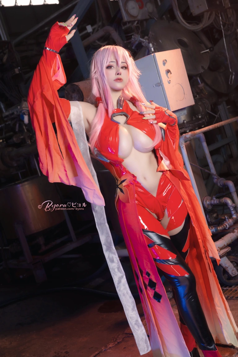 Byoru《Inori》主题写真：43张全套美图，含8个视频