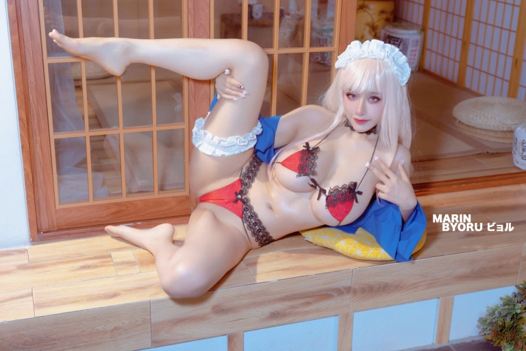 Byoru《Marin Red》主题写真：42张全套美图，含8个视频