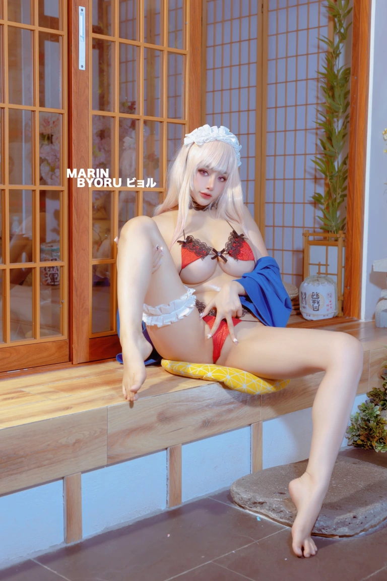 Byoru《Marin Red》主题写真：42张全套美图，含8个视频