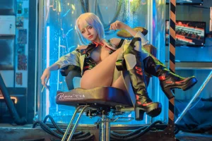 Byoru《Lucy》主题写真：47张全套美图，含2个视频