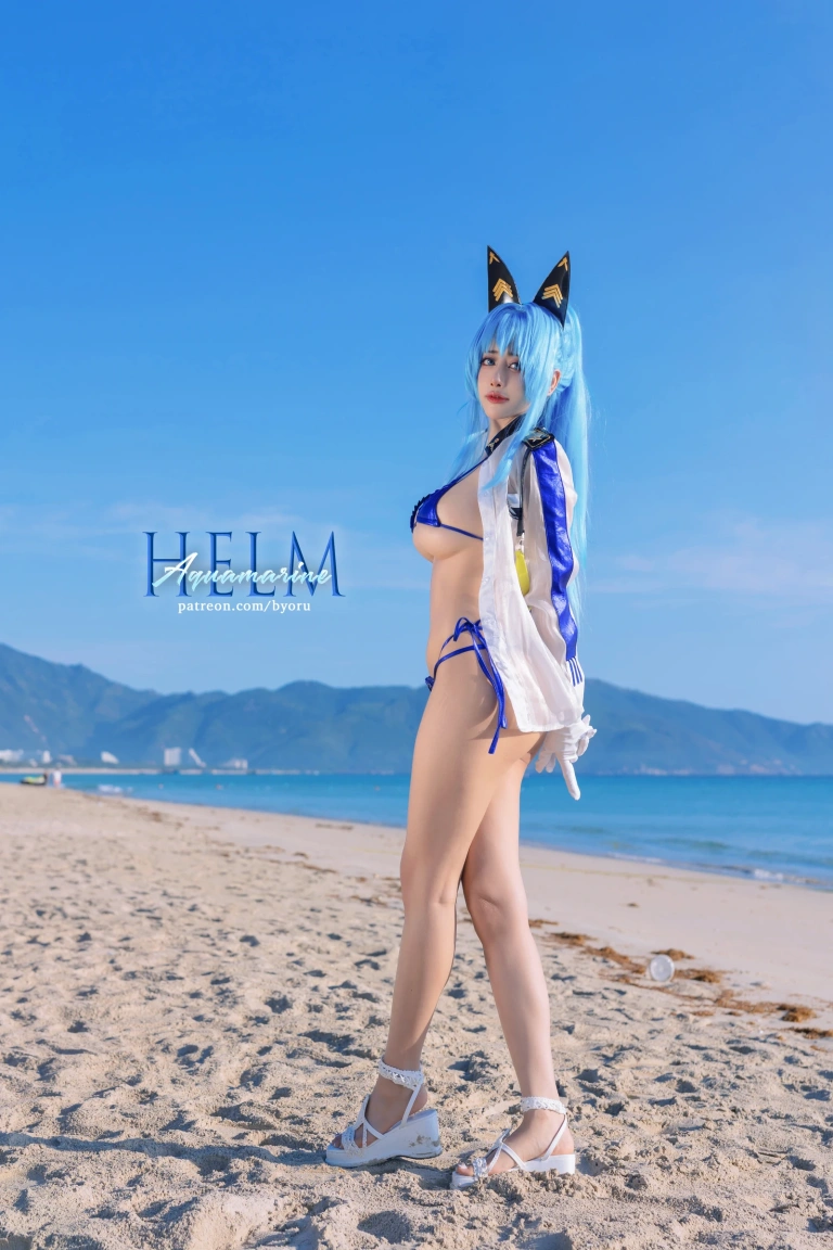 Byoru《Helm Aquamarine（NIKKE）Full Set》主题写真：58张全套美图，含11个视频
