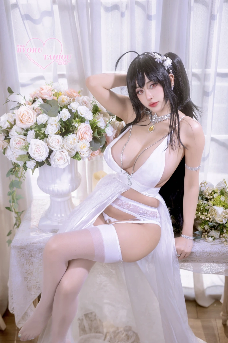 Byoru《Taihou wedding dress》主题写真：52张全套美图，含8个视频