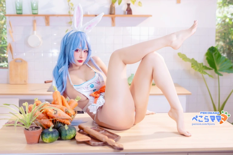Byoru《Pekomama Hololive》主题写真：54张全套美图，含9个视频