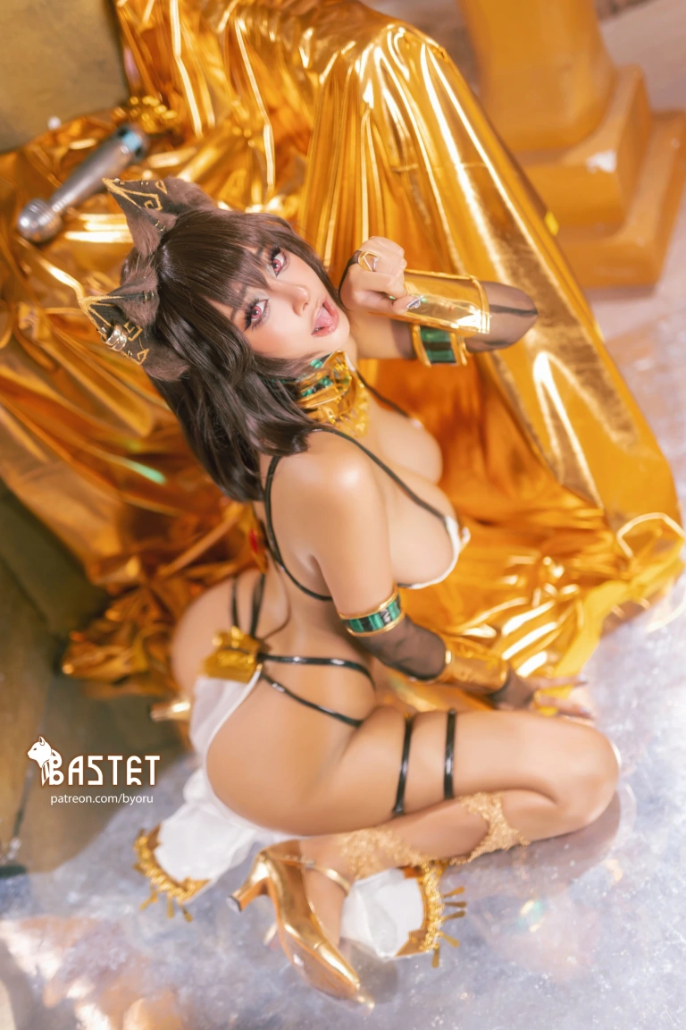 Byoru《Bastet》主题写真：52张全套美图，含13个视频