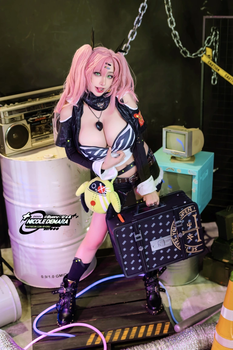 Byoru《Nicole Demara》主题写真：58张全套美图，含15个视频