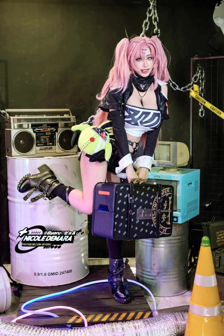 Byoru《Nicole Demara》主题写真：58张全套美图，含15个视频