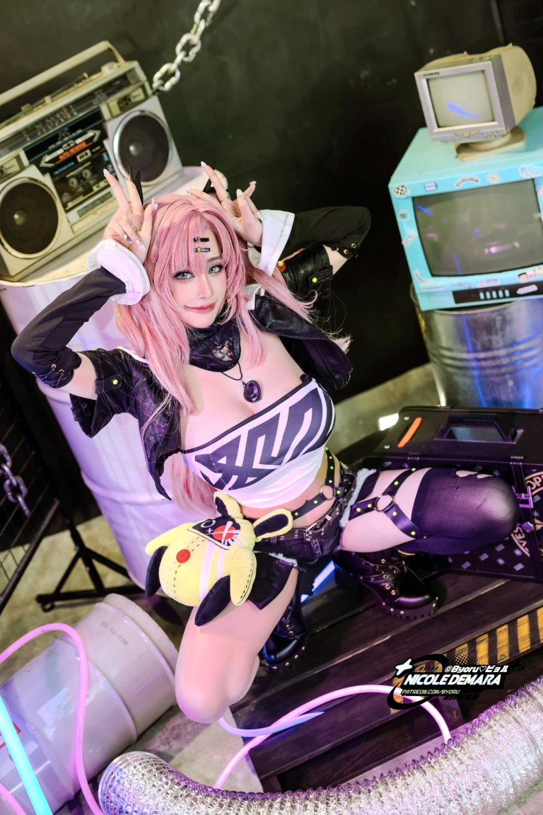 Byoru《Nicole Demara》主题写真：58张全套美图，含15个视频