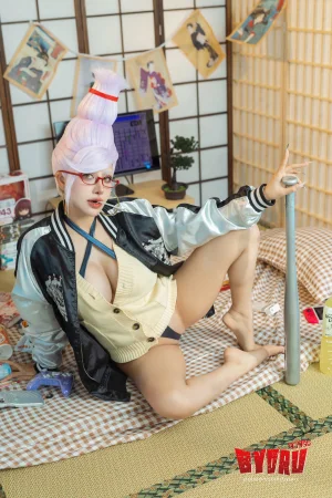 Byoru《Seiko Ayase – Dandadan》主题写真：71张全套美图，含35个视频