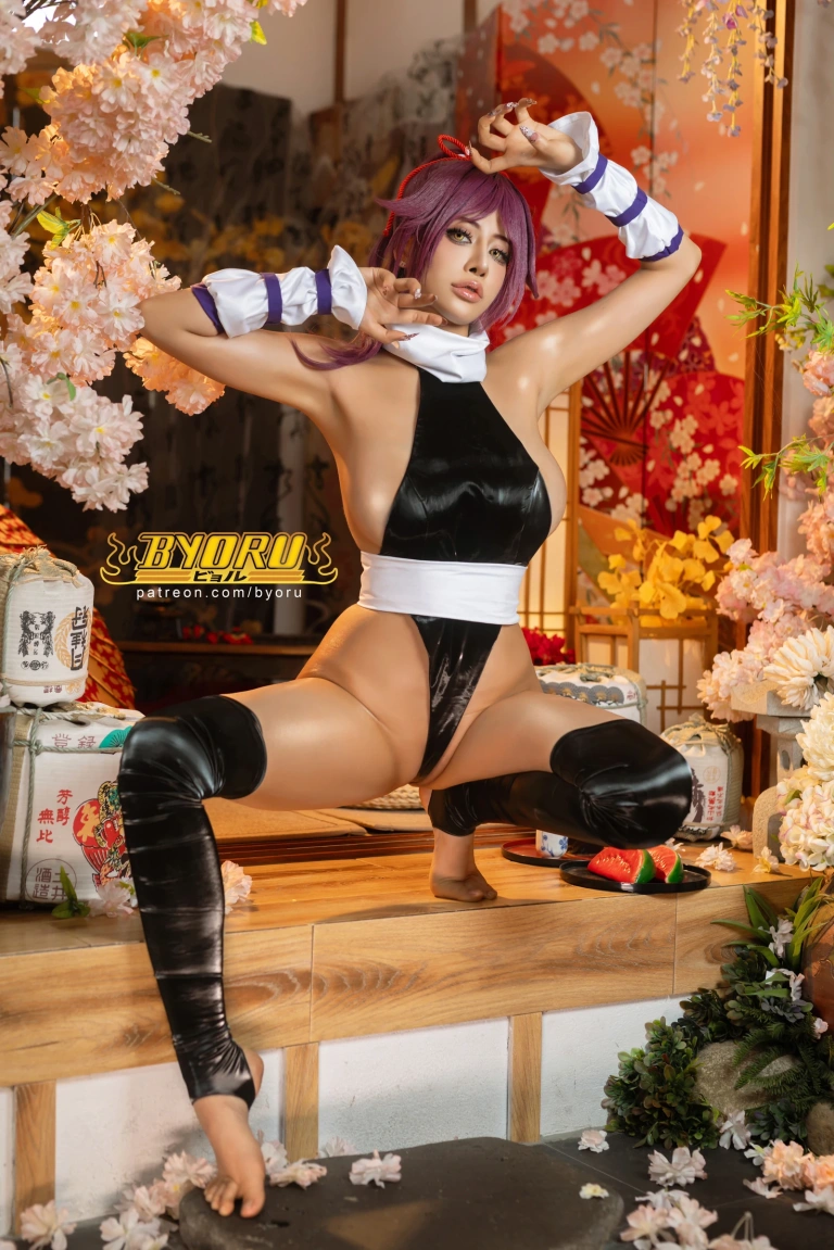 Byoru《Yoruichi – Bleach》主题写真：73张全套美图，含18个视频