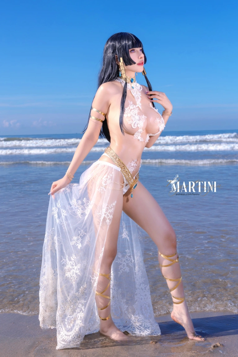 Byoru《Nyotengu Martini – DOA》主题写真：47张全套美图，含22个视频