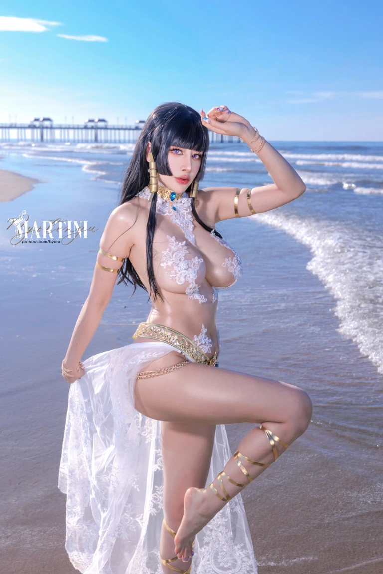 Byoru《Nyotengu Martini – DOA》主题写真：47张全套美图，含22个视频