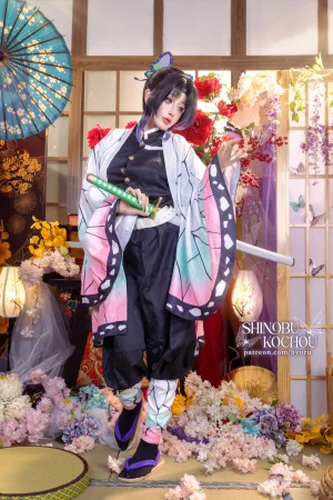 Byoru《Shinobu Demon Slayer》主题写真：75张全套美图，含27个视频