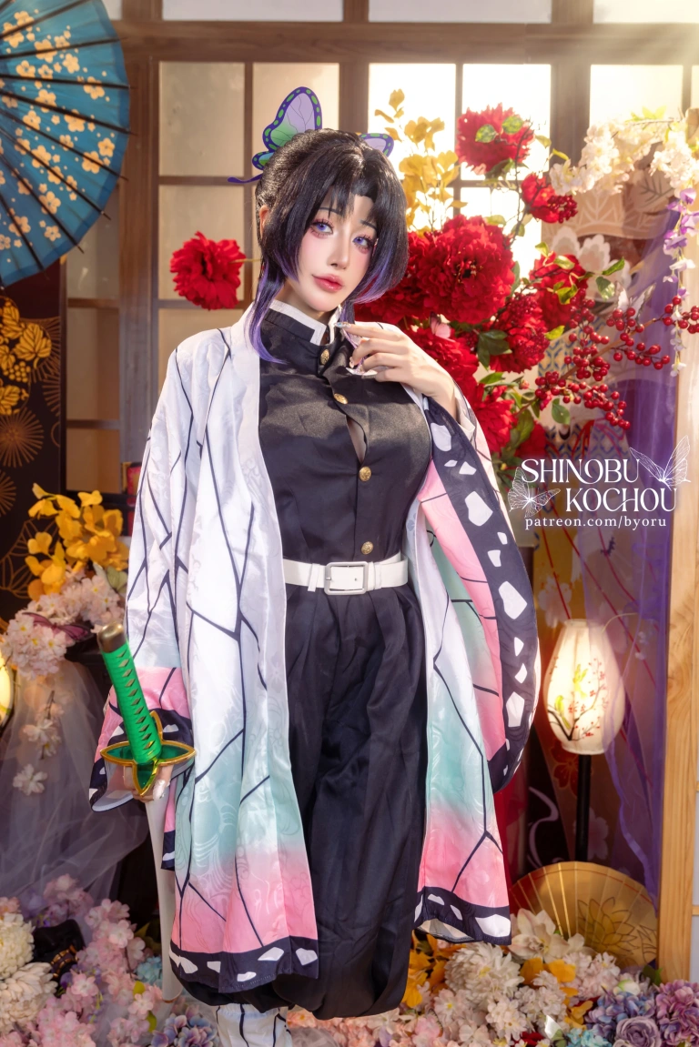 Byoru《Shinobu Demon Slayer》主题写真：75张全套美图，含27个视频