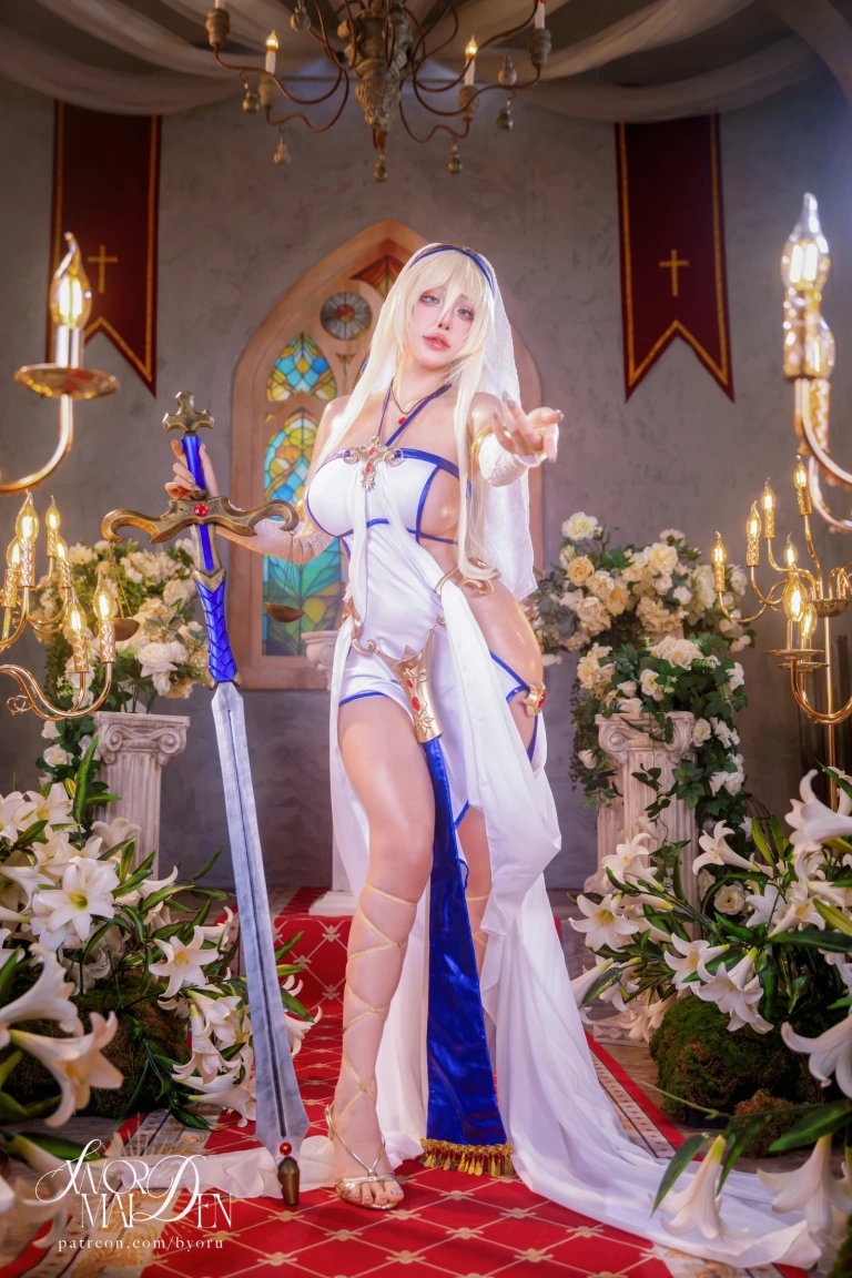 Byoru《Sword Maiden》主题写真：77张全套美图，含25个视频