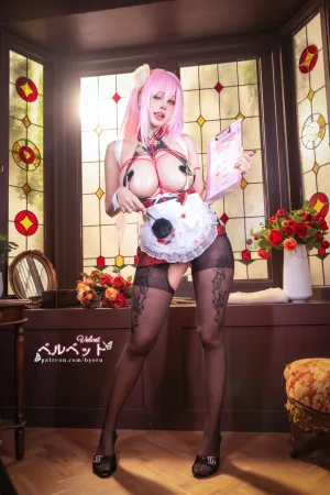 Byoru《Velvet Maid 【NIKKE】》主题写真：60张全套美图，含25个视频