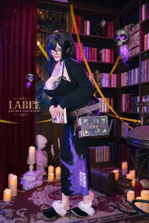 Byoru《Label – NIKKE》主题写真：73张全套美图，含26个视频