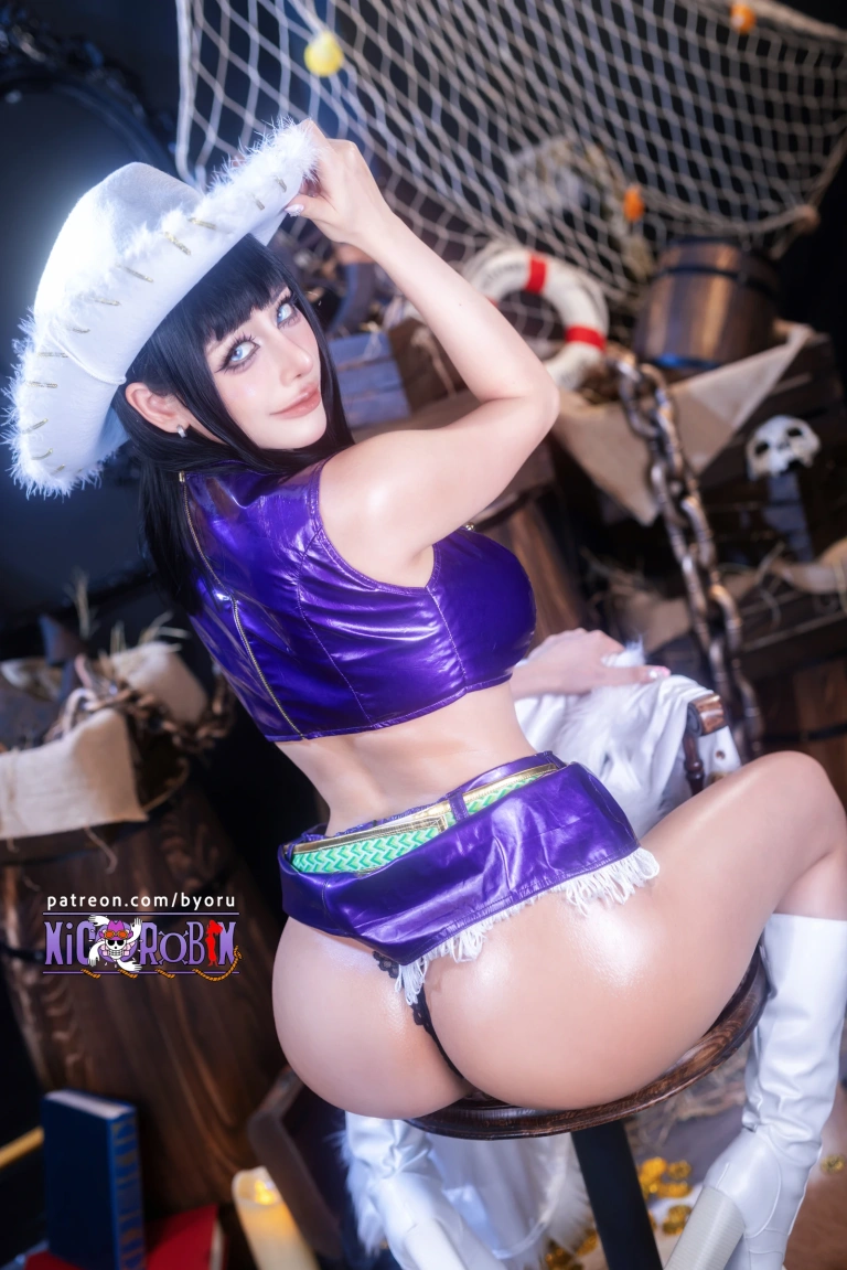 Byoru《Nico Robin – One Piece》主题写真：83张全套美图，含30个视频