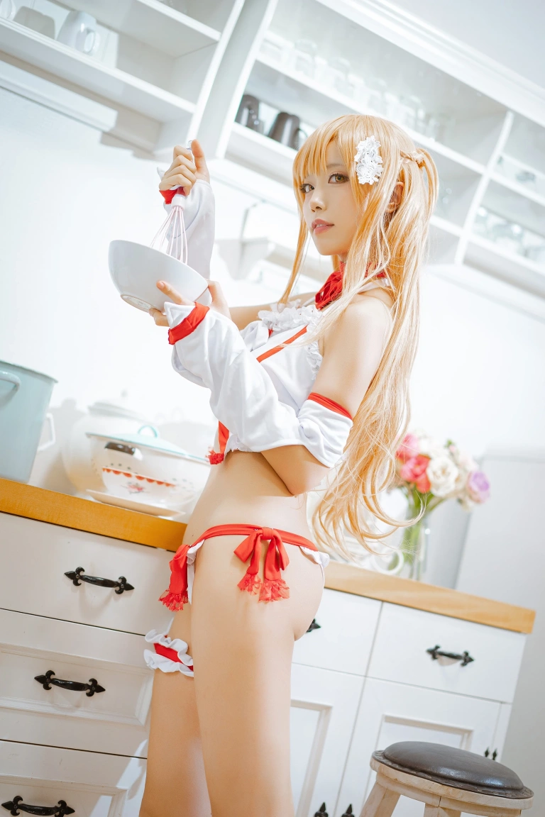 切切celia《亚丝娜睡衣》主题写真：24张全套美图
