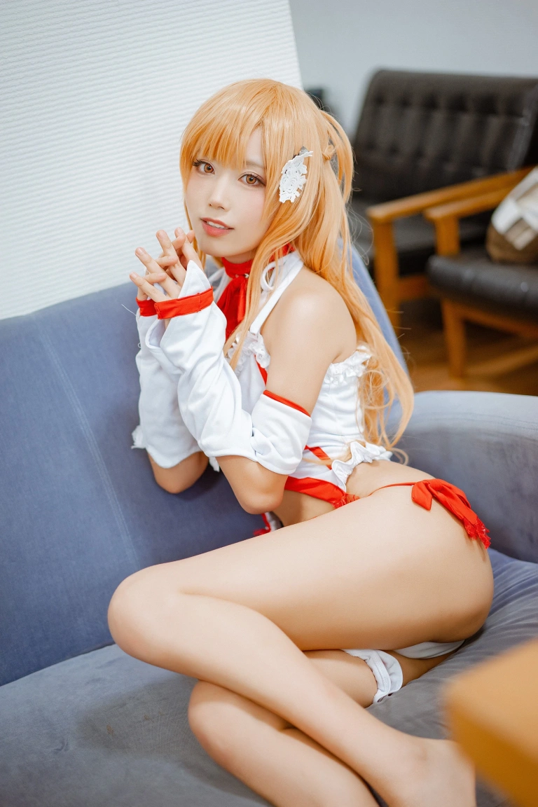 切切celia《亚丝娜睡衣》主题写真：24张全套美图