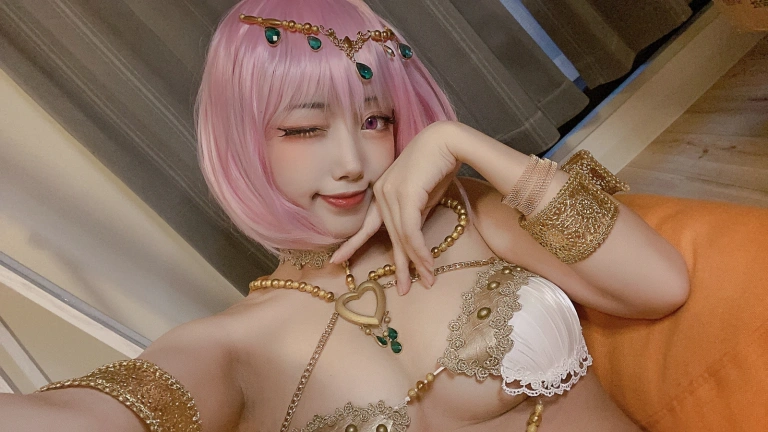 切切celia《印度风》主题写真：14张全套美图
