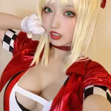 切切celia《尼禄赛车》主题写真：14张全套美图