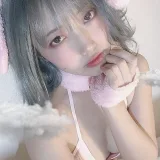 切切celia《兔子内衣》主题写真：22张全套美图